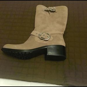Vince Camino Boots (BRAND NEW!!)